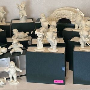 Department 56Snow Babies Figurine Collection